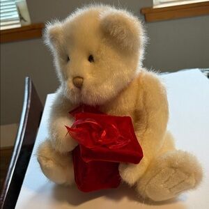 Collectible‎ Gund Bear Holding Red Velvet Ring Box